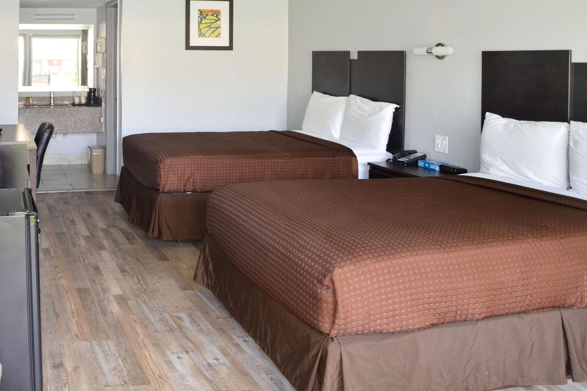 Rodeway Inn Sun City Center エクステリア 写真